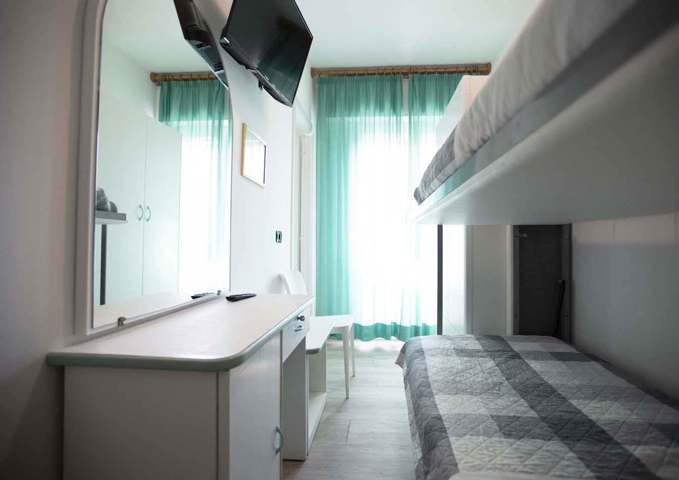 media.Camere-Family_6Hotel-Trocadero-Riccione