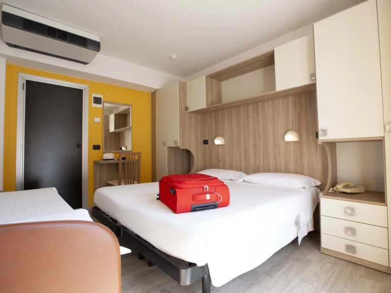media.Camere-Economy_1Hotel-Trocadero-Riccione