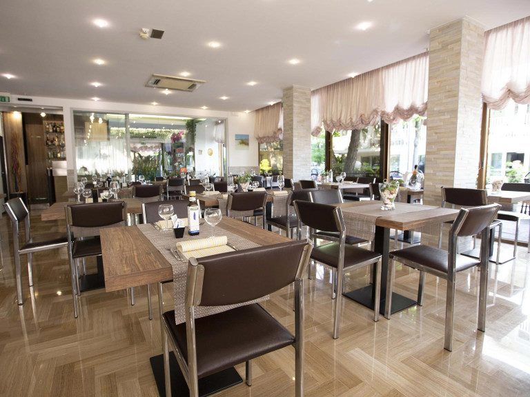 media.Gallery-Cucina_6-Hotel-Trocadero-Riccione